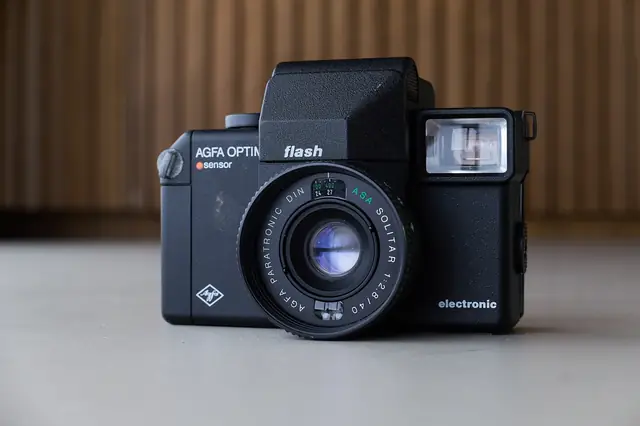 Agfa Optima Flash Sensor (Electronic) — 35mm compact with detachable flash from 1977