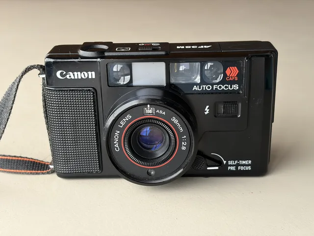 Canon AF35M (Sure Shot / Autoboy) — 35mm autofocus compact from 1979