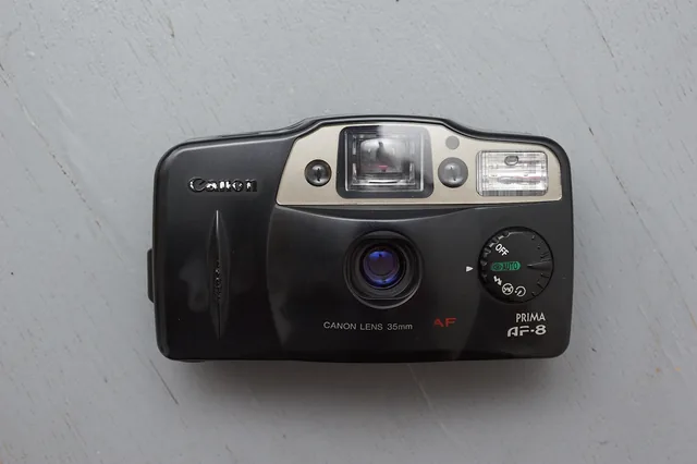 Canon Prima AF-8 — 35mm autofocus compact from 1995