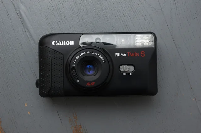 Canon Prima Twin S — 35mm autofocus compact from 1993