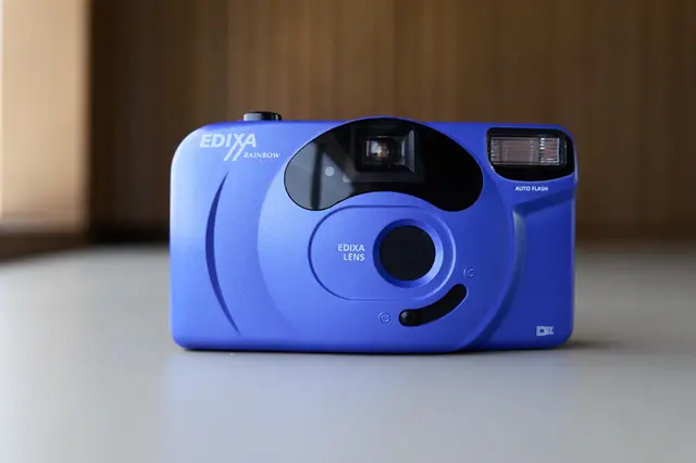 Edixa Rainbow — 35mm plastic point-and-shoot from 1990s