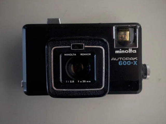 Minolta Autopak 600-X — 126 instamatic compact from 1973