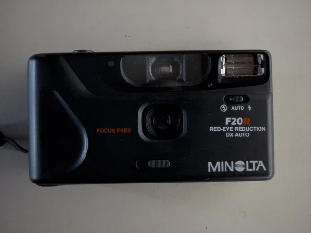 Minolta F20R — 35mm focus-free compact from 1995