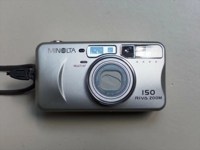 Minolta Riva Zoom 150 — 35mm zoom compact from 1997