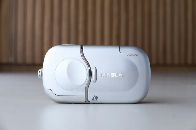 Minolta Vectis 2000 — APS ultra-compact aps from 1996