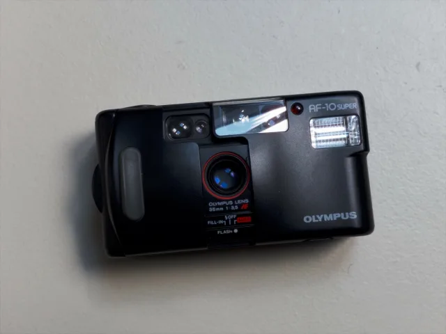 Olympus AF-10 Super — 35mm autofocus compact from 1990