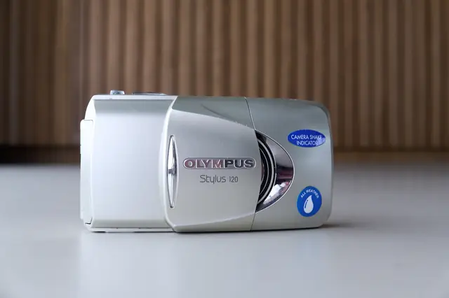 Olympus Stylus 120 (Mju Zoom 115) — 35mm weather-resistant zoom compact from 1999