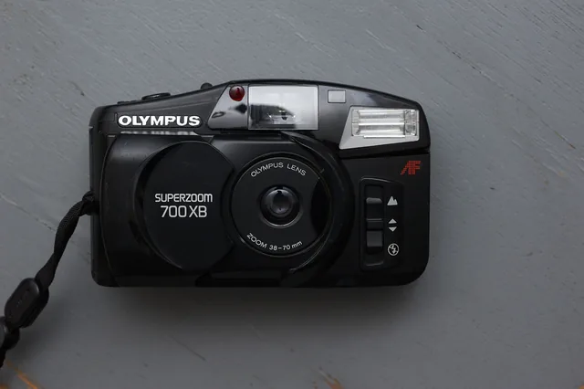 Olympus Superzoom 700 XB — 35mm autofocus zoom compact from 1993