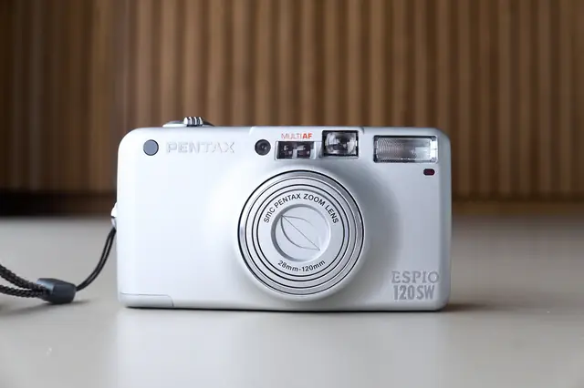 Pentax Espio 120SW — 35mm wide zoom compact from 1999