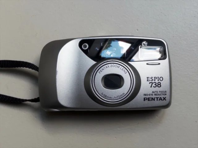 Pentax Espio 738 — 35mm autofocus compact from 1996