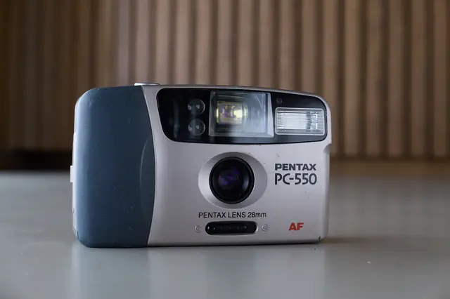Pentax PC-550 — 35mm compact from 1984