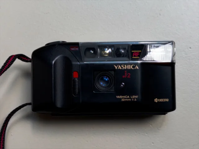 Yashica J2 (Kyocera) — 35mm autofocus compact from 1990